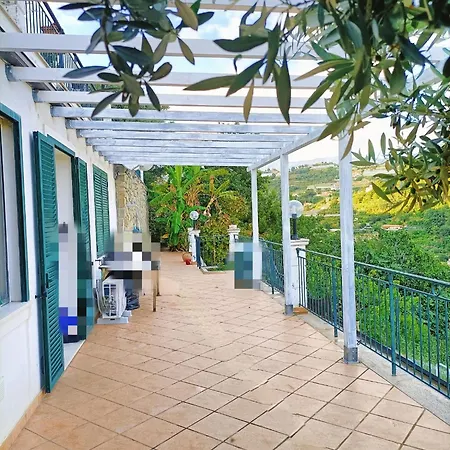 度假居 Casa Indipendente Roque Vista Al Mar Con Parking Gratuito 瓦莱克罗夏
