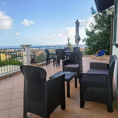 Casa Indipendente Roque Vista Al Mar Con Parking Gratuito 瓦莱克罗夏