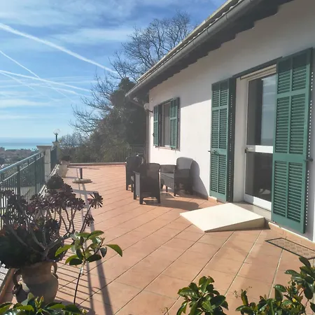 Casa Indipendente Roque Vista Al Mar Con Parking Gratuito Σπίτι διακοπών *