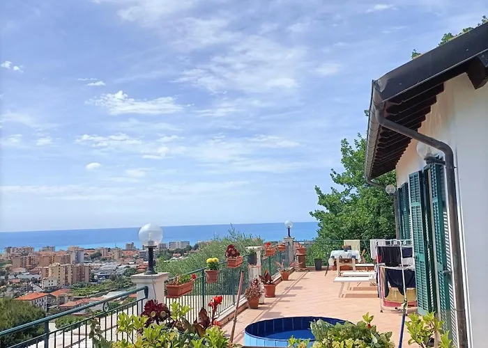 Feriehus Casa Indipendente Roque Vista Al Mar Con Parking Gratuito Vallecrosia