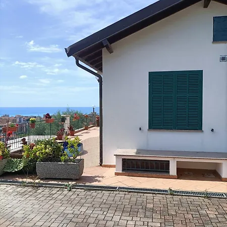Vakantiehuis Casa Indipendente Roque Vista Al Mar Con Parking Gratuito Vallecrosia