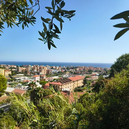 Casa Indipendente Roque Vista Al Mar Con Parking Gratuito Vallecrosia