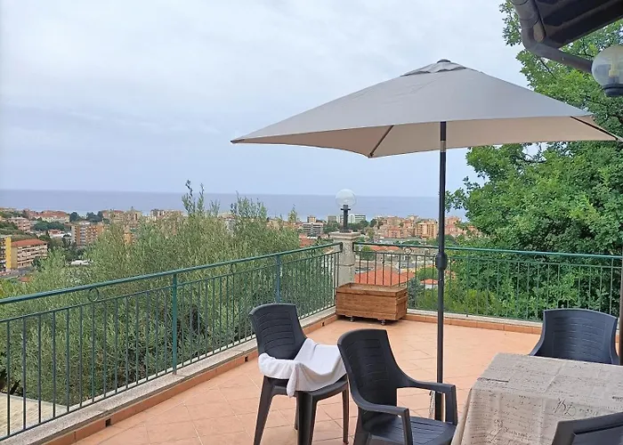 Vakantiehuis Casa Indipendente Roque Vista Al Mar Con Parking Gratuito Vallecrosia