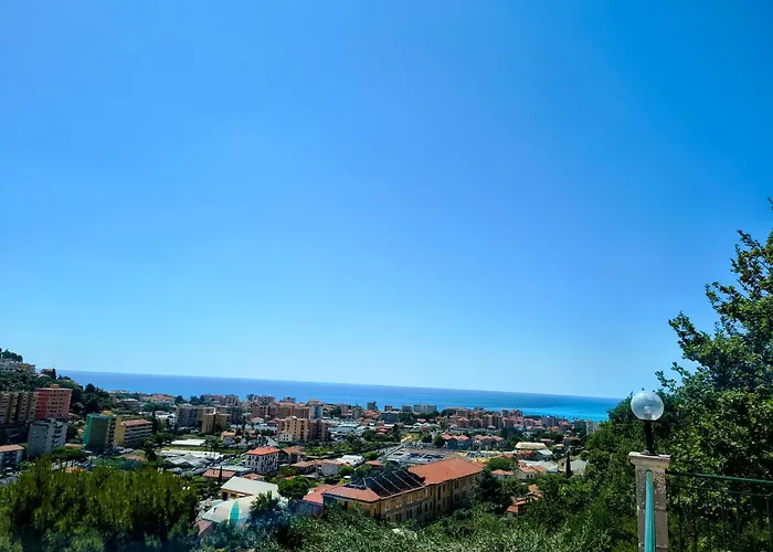 Casa Indipendente Roque Vista Al Mar Con Parking Gratuito Vallecrosia