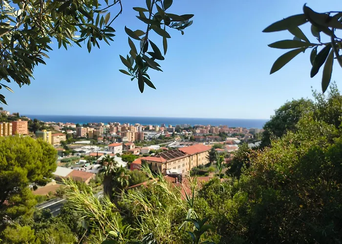 Casa Indipendente Roque Vista Al Mar Con Parking Gratuito Vallecrosia