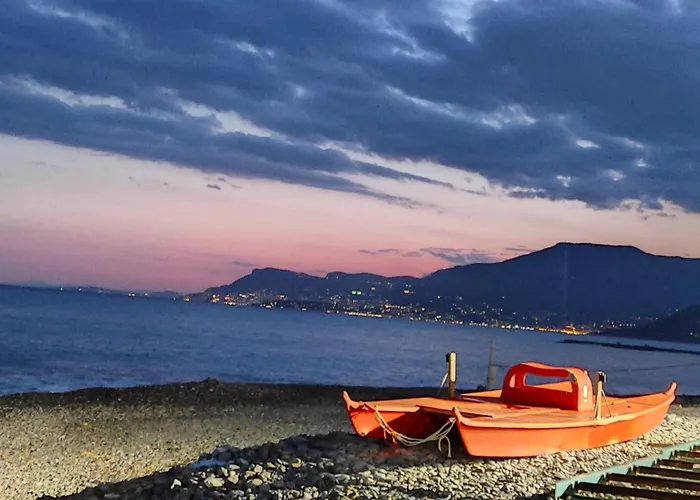Casa Indipendente Roque Vista Al Mar Con Parking Gratuito Vallecrosia